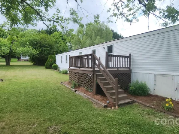67 Brown Lynch Rd, Candler, NC 28715
