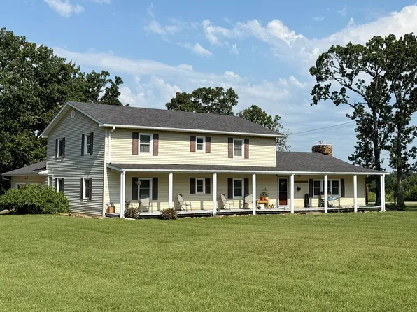 14562 3rd Rd, Stockton, MO 65785