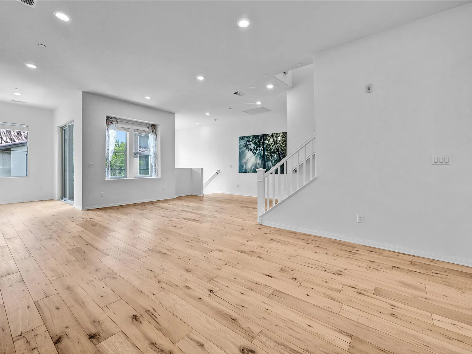 2 bed, 1798 sqft, $4,200 — Photo 4