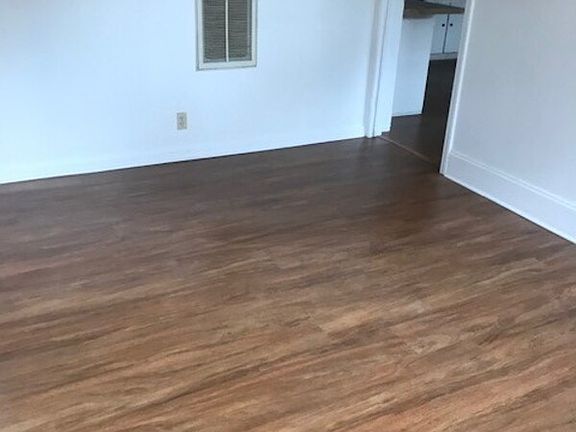 2nd image of 7216 Linda Lake Dr