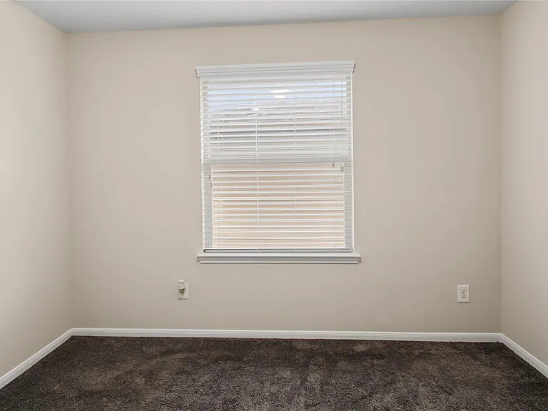8403 Columbia Forest Dr — Photo 18