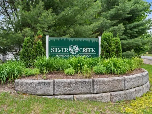 8605 Spring Ridge Dr, Petoskey, MI 49770