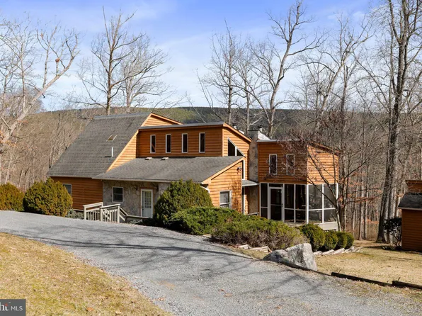 550 Warden Lake A B Dr, Wardensville, WV 26851