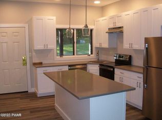112 Snowball Ln #A, Tafton, PA 18464