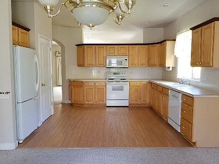 2nd image of 2527 N Phoenix Ln
