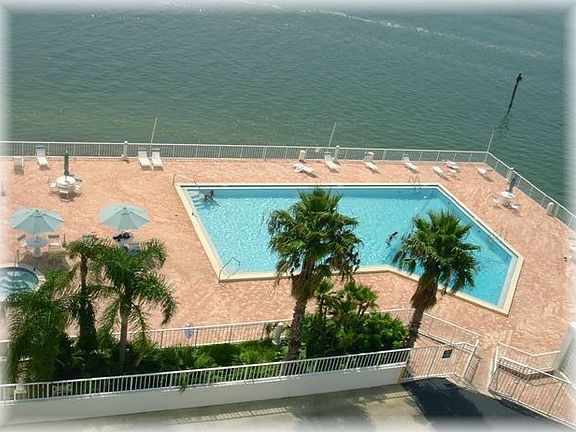 Chose the Pool or the Sea
