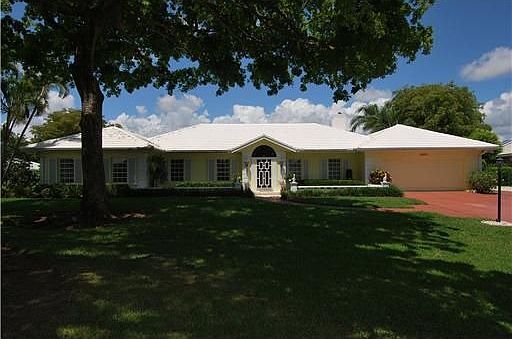 1st image of 4923 King Palm Cir