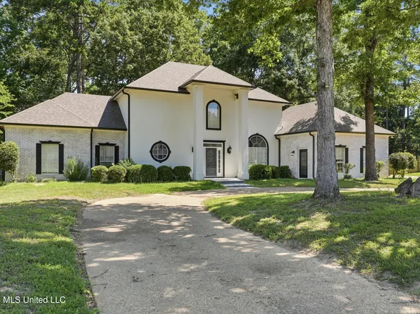 409 Fawnwood Dr, Brandon, MS 39042