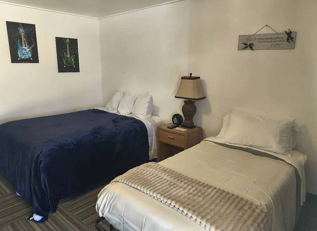 Studio, 300 sqft, $1,000 — Photo 1