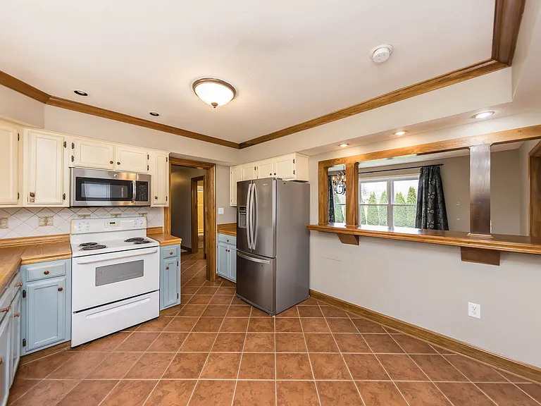 229 Topaz Ln — Photo 14