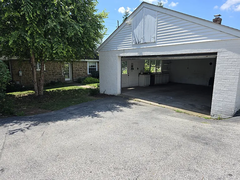 296 E Valley Forge Rd — Photo 14