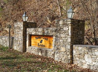 1098 Hyacinth Dr, Clyde, NC 28721