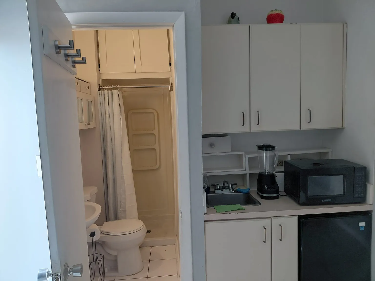 Studio, 400 sqft, $950 — Photo 2