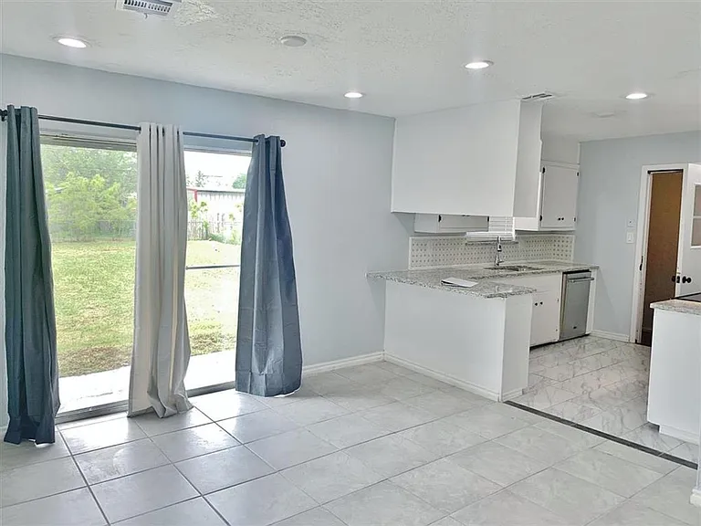 4207 SE Camden Way — Photo 5