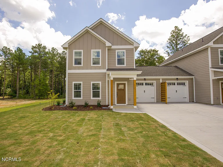 1021 Juniper Lake Rd — Photo 2