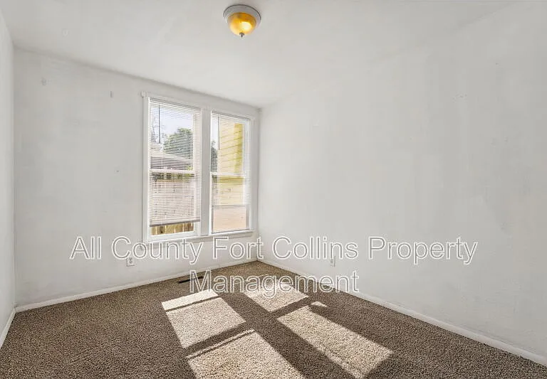 403 E 3rd St #403 — Photo 9