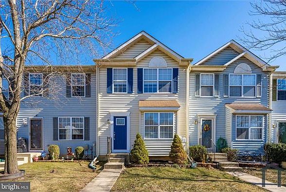 1st image of 219 Green Fern Way #219