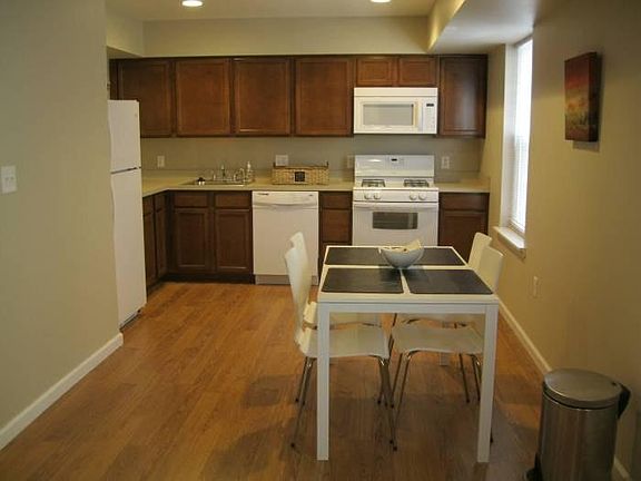 Dining/Kitchen