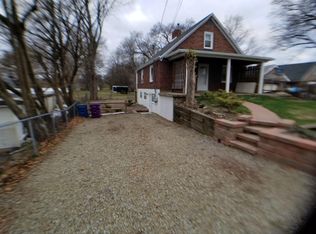 405 Millers Ln, Pittsburgh, PA 15239