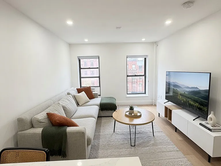 109 1st Ave #5F — Photo 2