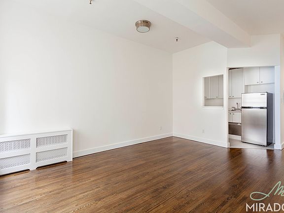 3rd image of 127 4th Ave APT 6E