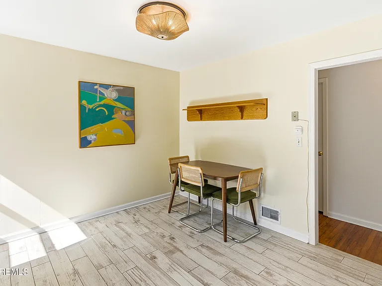 506 Woodland Rd — Photo 16