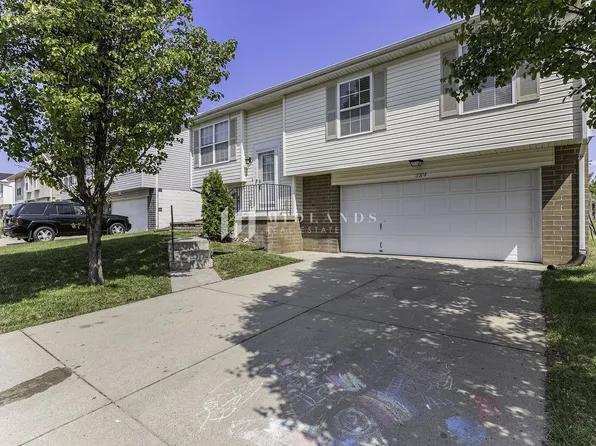 2704 Michaela St, Bellevue, NE 68123