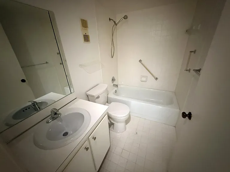 14307 Bedford Dr #302 — Photo 8