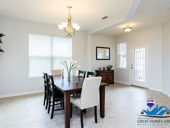 4th image of 1466 Westbury Dr