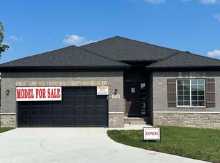 15285 Eton Pointe Dr, Clinton Township, MI 48035