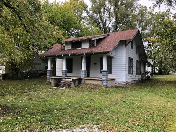 141 W Tyndal Street, Aurora, MO 65605