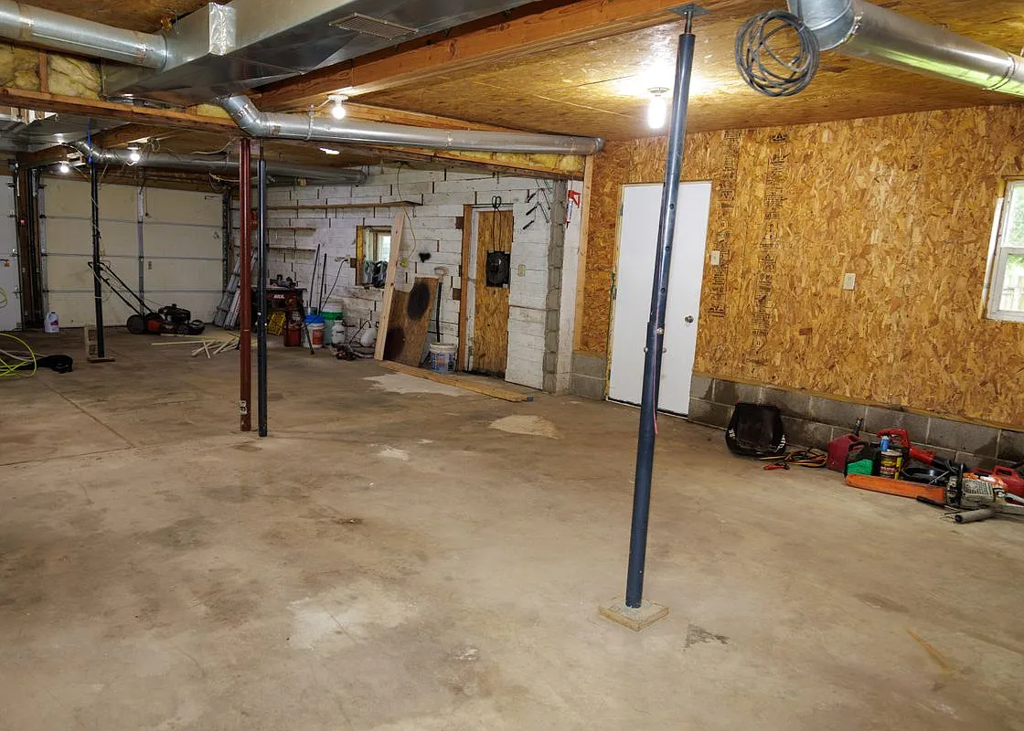 3 bed, 2.0 bath, 3000 sqft, $1,650 — Photo 4