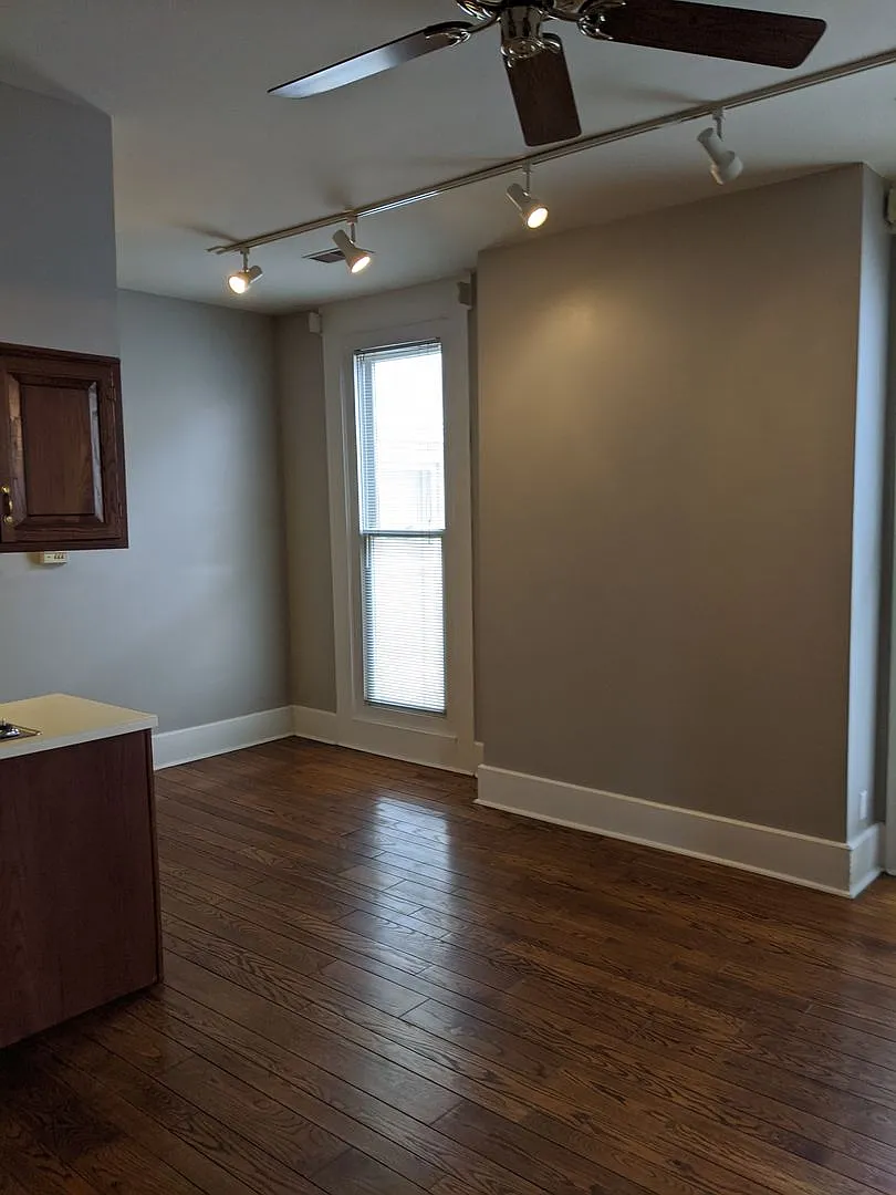 210 SE First Street — Photo 2