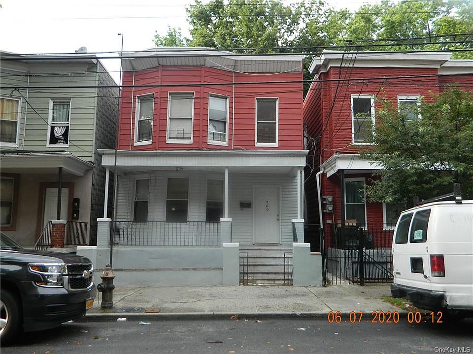 1st image of 769 E 223rd St