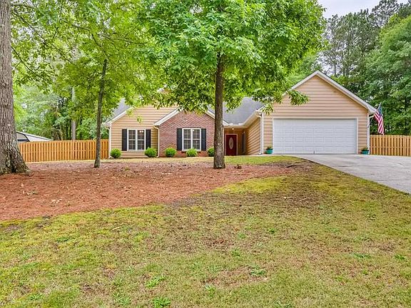 2nd image of 2265 Huntington Dr