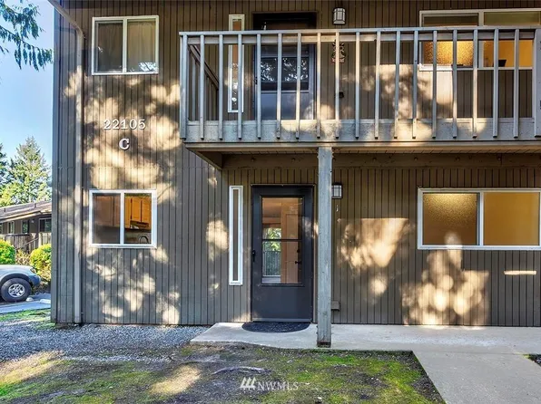 22105 66th Ave W APT 3C, Mountlake Terrace, WA 98043