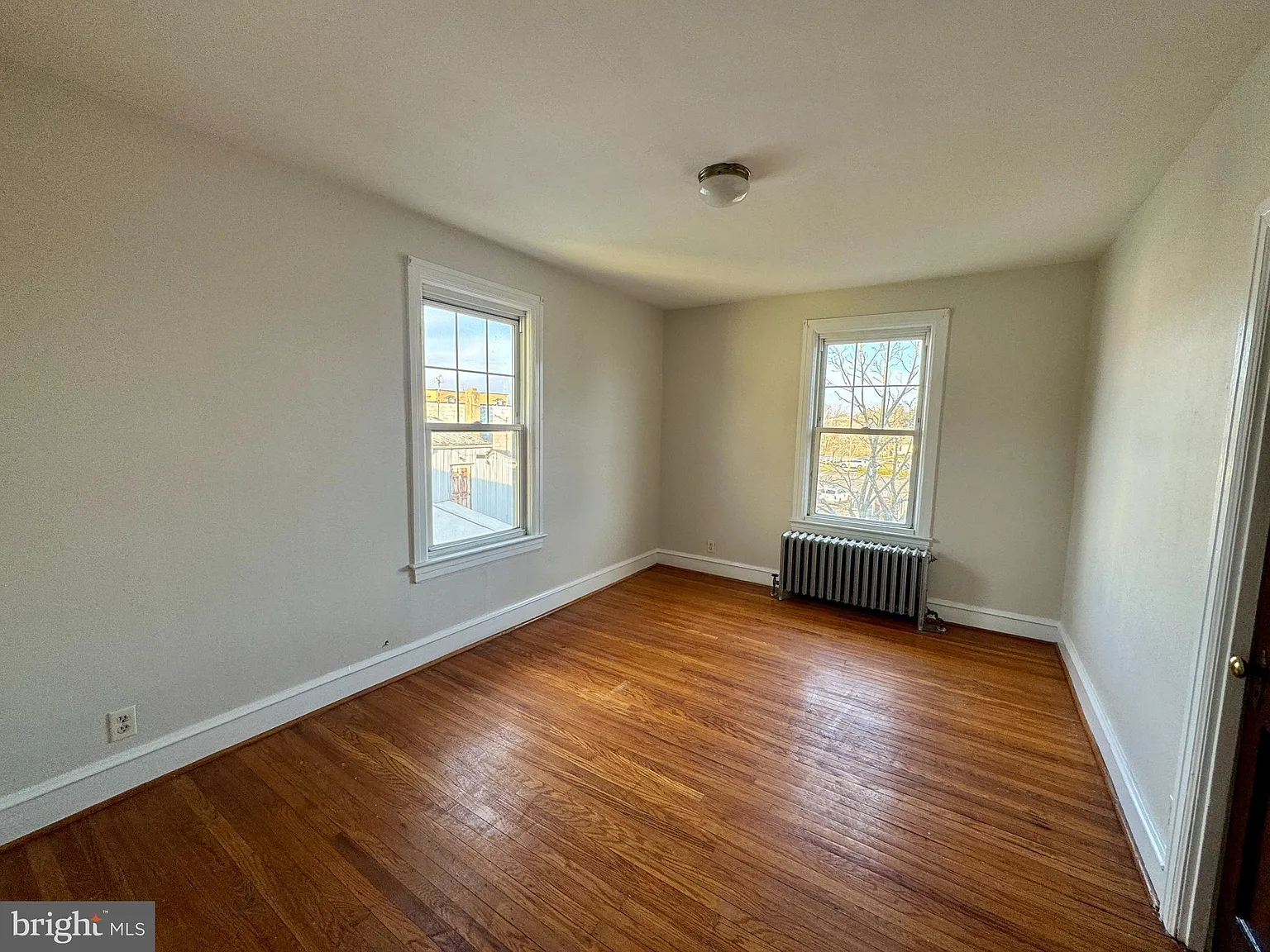 2 bed, 5244 sqft, $1,600 — Photo 1