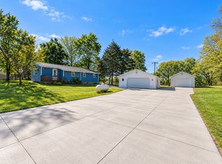 110 Pine St NW, New London, MN 56273