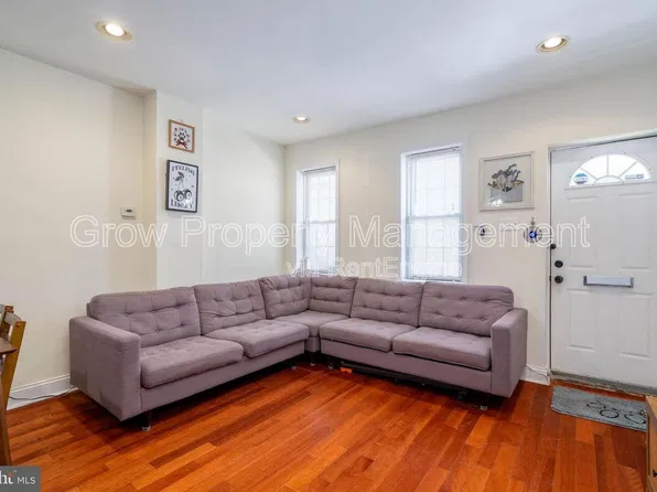 1038 S Bouvier St, Philadelphia, PA 19146