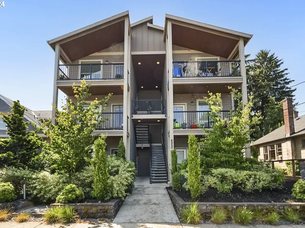 4950 SE Franklin St #2, Portland, OR 97206