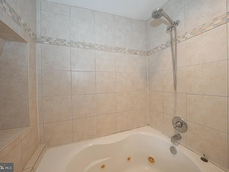 316 Locust Ave — Photo 32