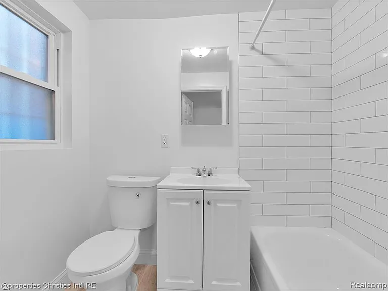 44 Highland St #2 — Photo 19