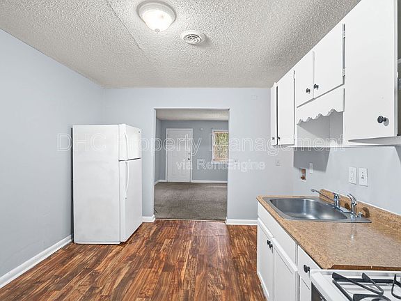 4th image of 6501 Raymond Dr