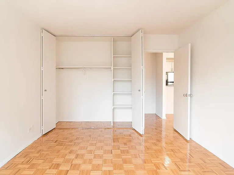 750 Columbus Ave #2F — Photo 33