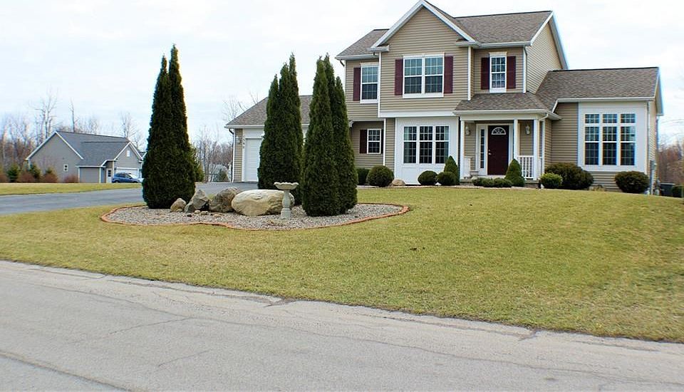 1st image of 1390 Mountain Laurel Ln