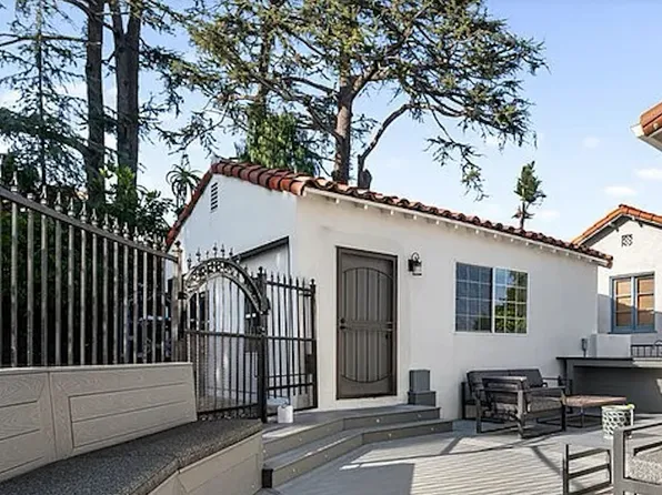 6803 Iris Cir, Los Angeles, CA 90068