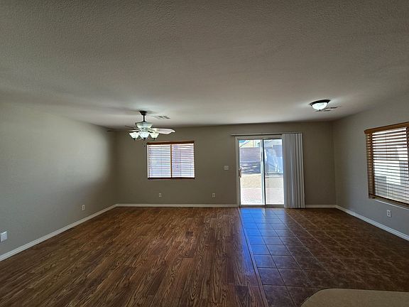 5th image of 4937 Drifting Pebble St