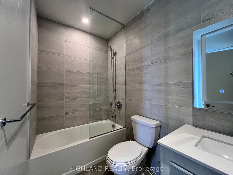 8 Cumberland St #3802 — Photo 27
