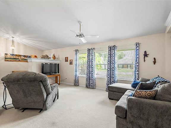 4th image of 5 Wilksboro Pl