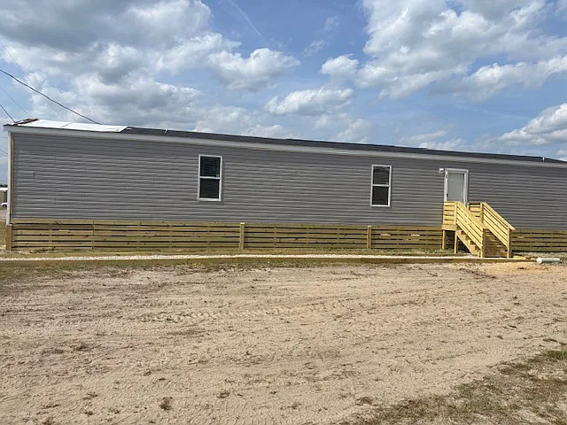 3 bed, 1672 sqft, $1,325 — Photo 2
